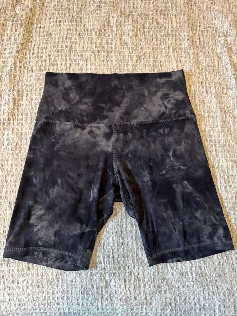 Lululemon Align shorts Size 8 Diamond Dye